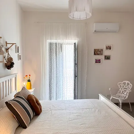 بيت ضيافة Lilly's نوتو